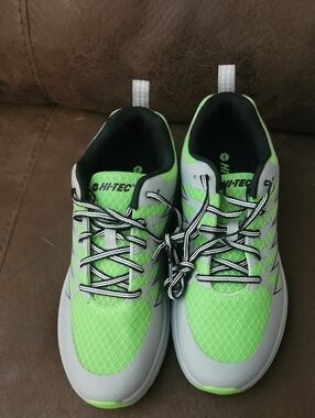 Hi-Tec Men’s Neon Green and White Athletic Trainers